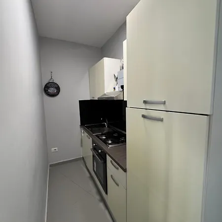 Dea Apartments Polisi i Vogel